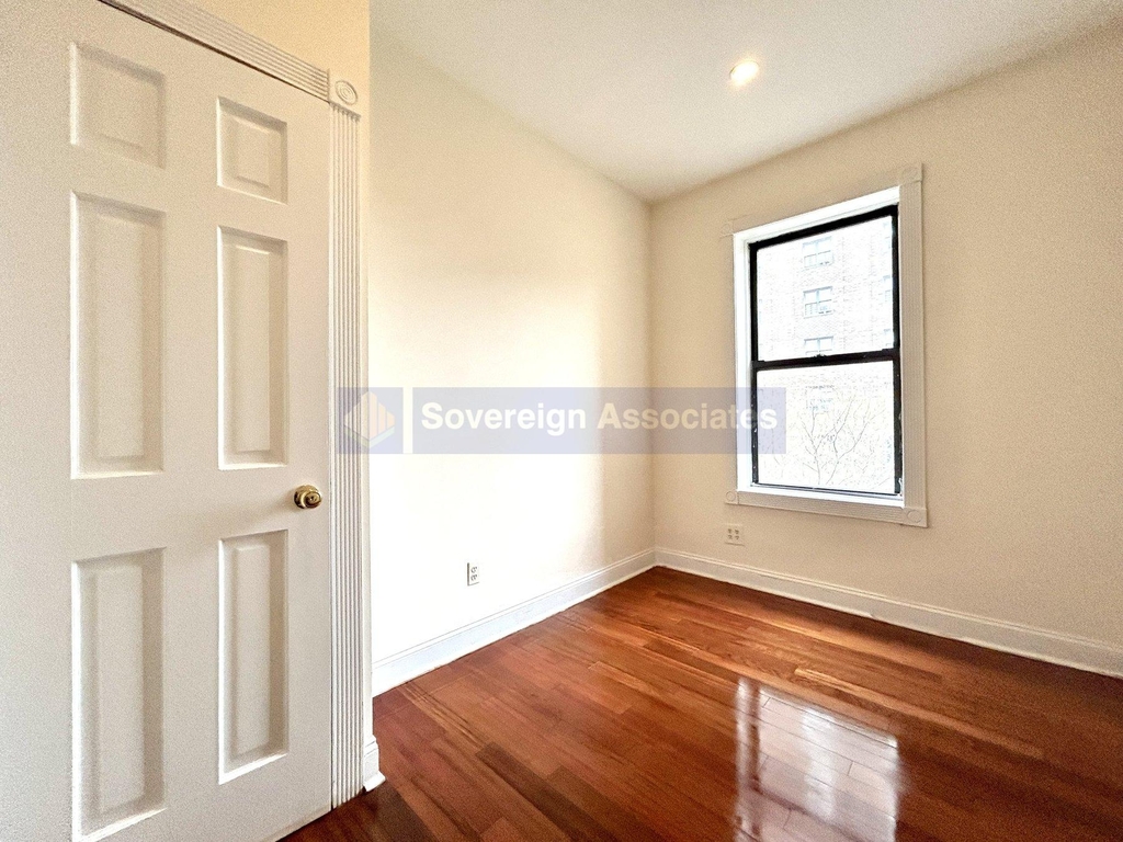 935 Saint Nicholas Avenue - Photo 10