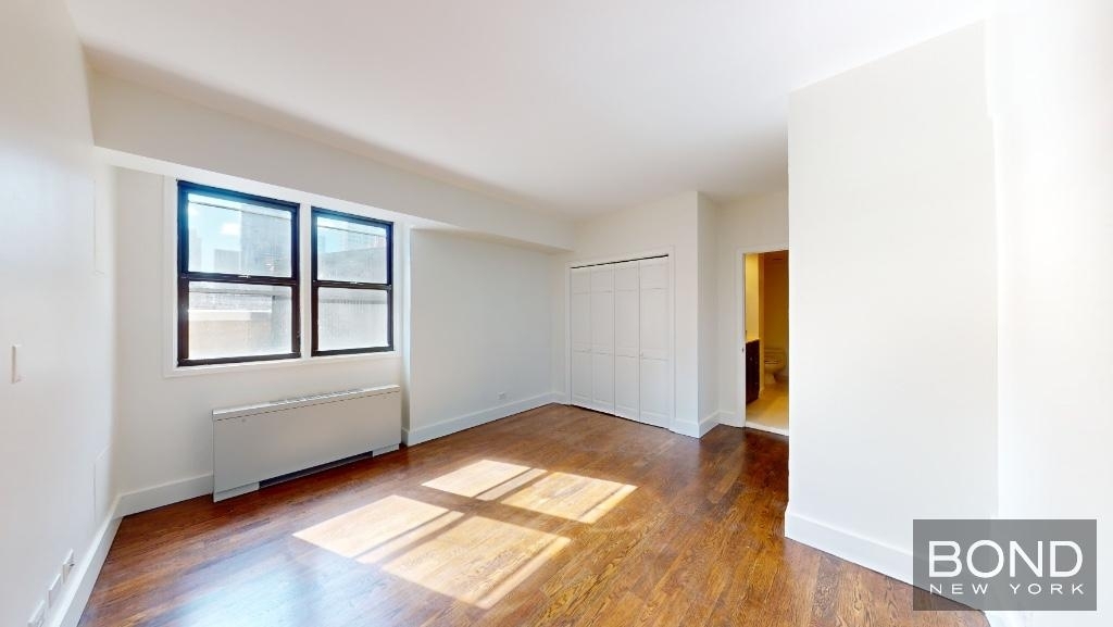 220 East 63rd Street - Photo 3