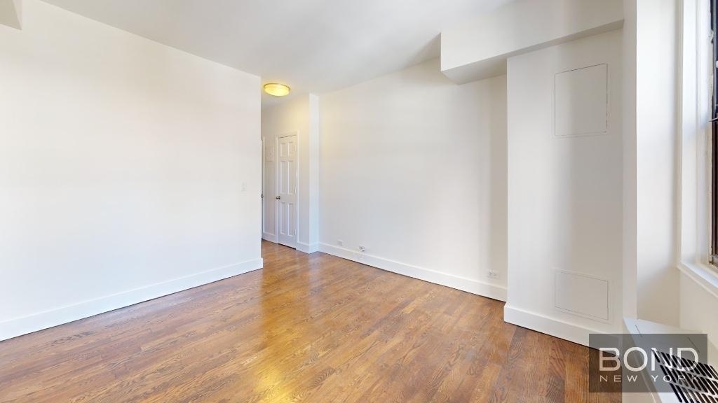 220 East 63rd Street - Photo 18