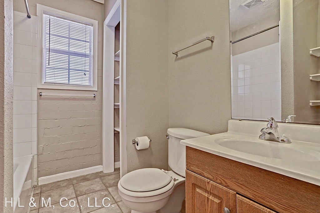 802 Stanford - Photo 7