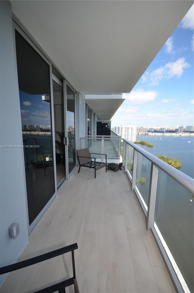 16385 Biscayne Blvd - Photo 30