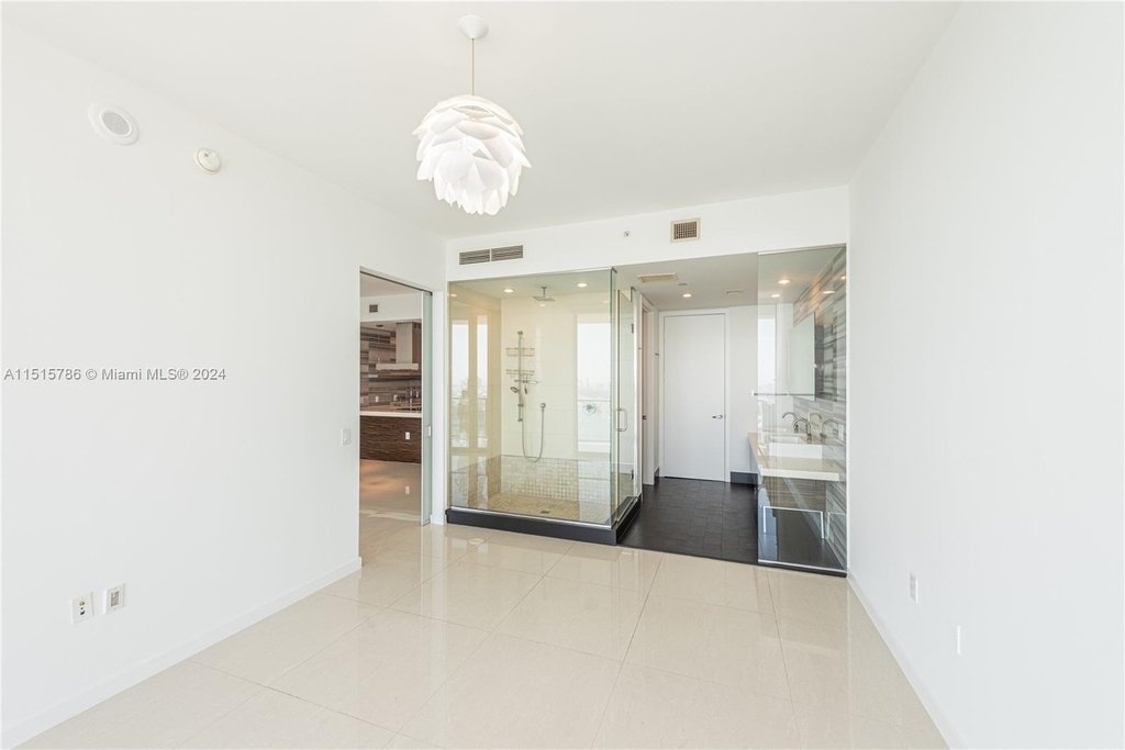 1100 Biscayne Blvd - Photo 12