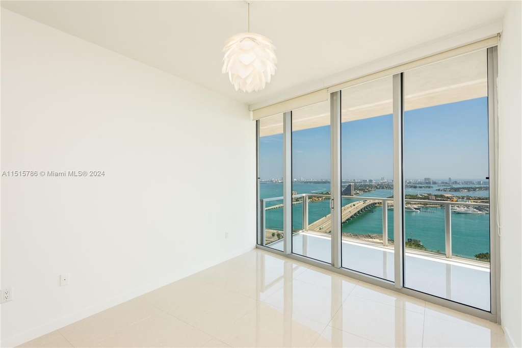 1100 Biscayne Blvd - Photo 4