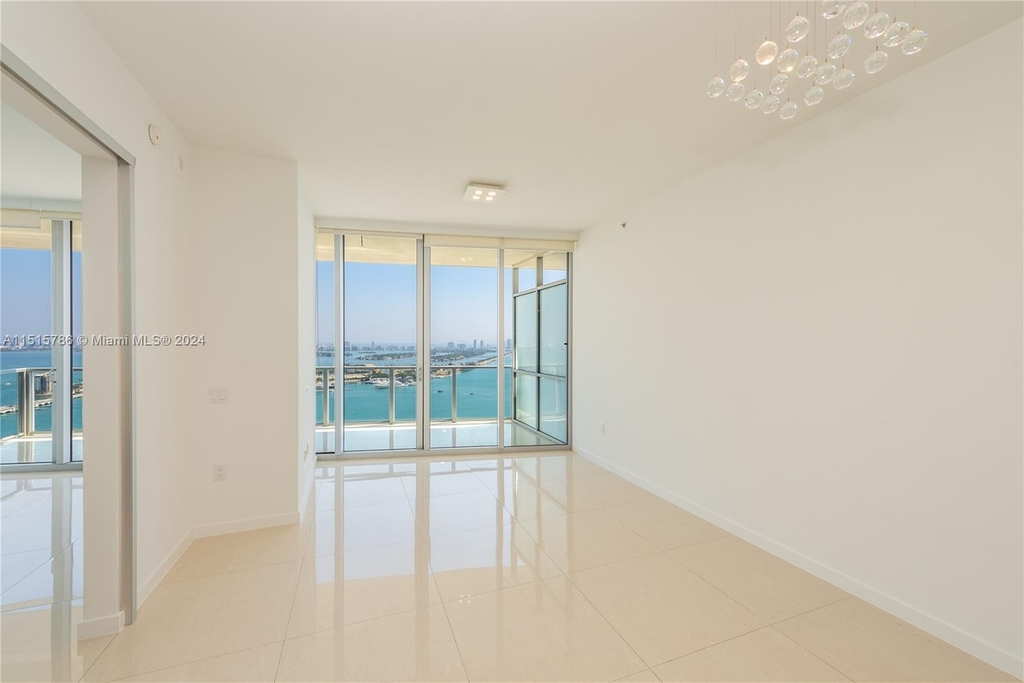 1100 Biscayne Blvd - Photo 3