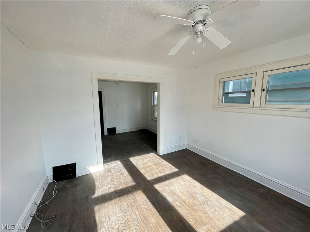 779 E Exchange - Photo 1