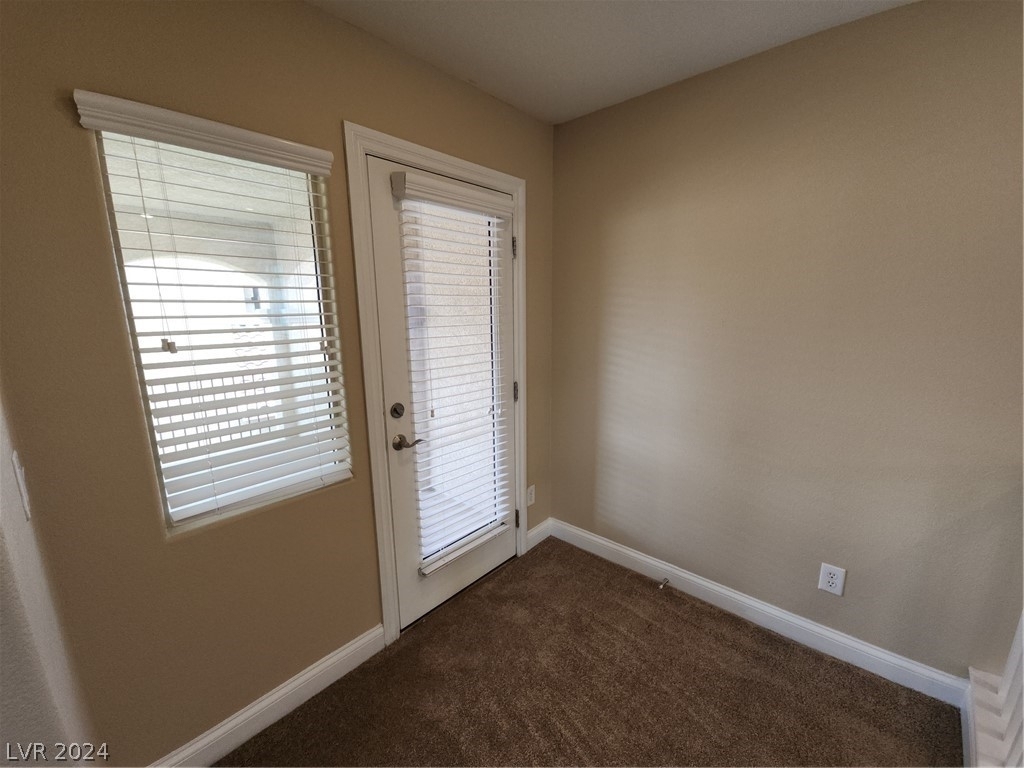 6990 Castle Mountain Avenue - Photo 43