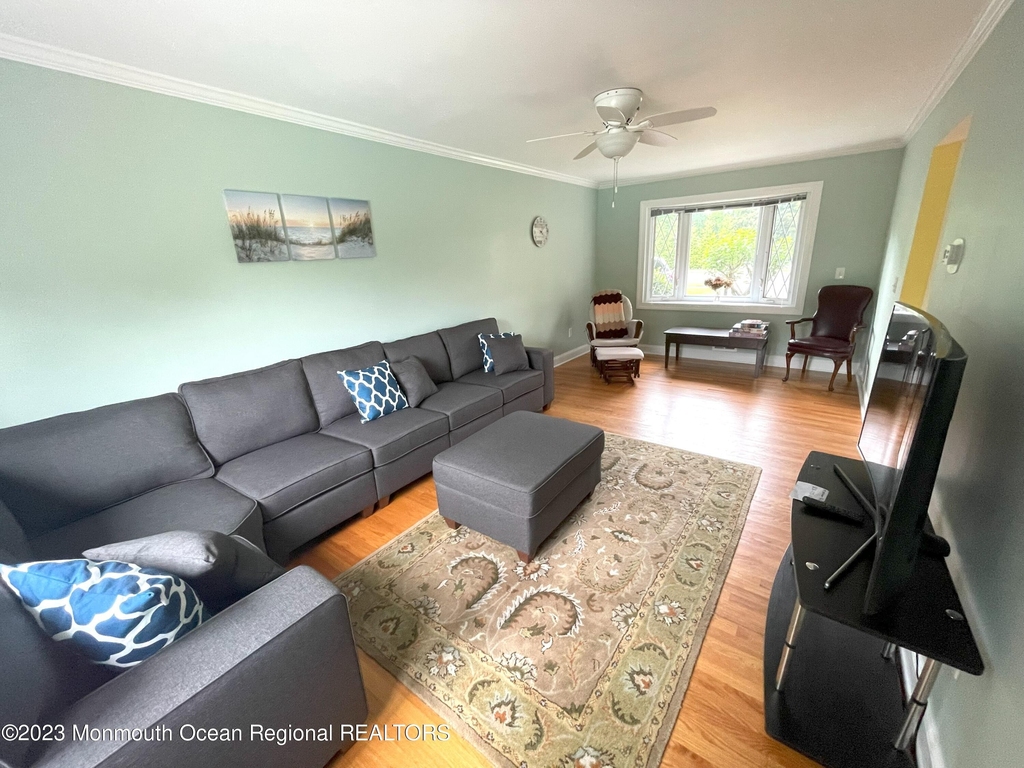 702 Baltimore Boulevard - Photo 2