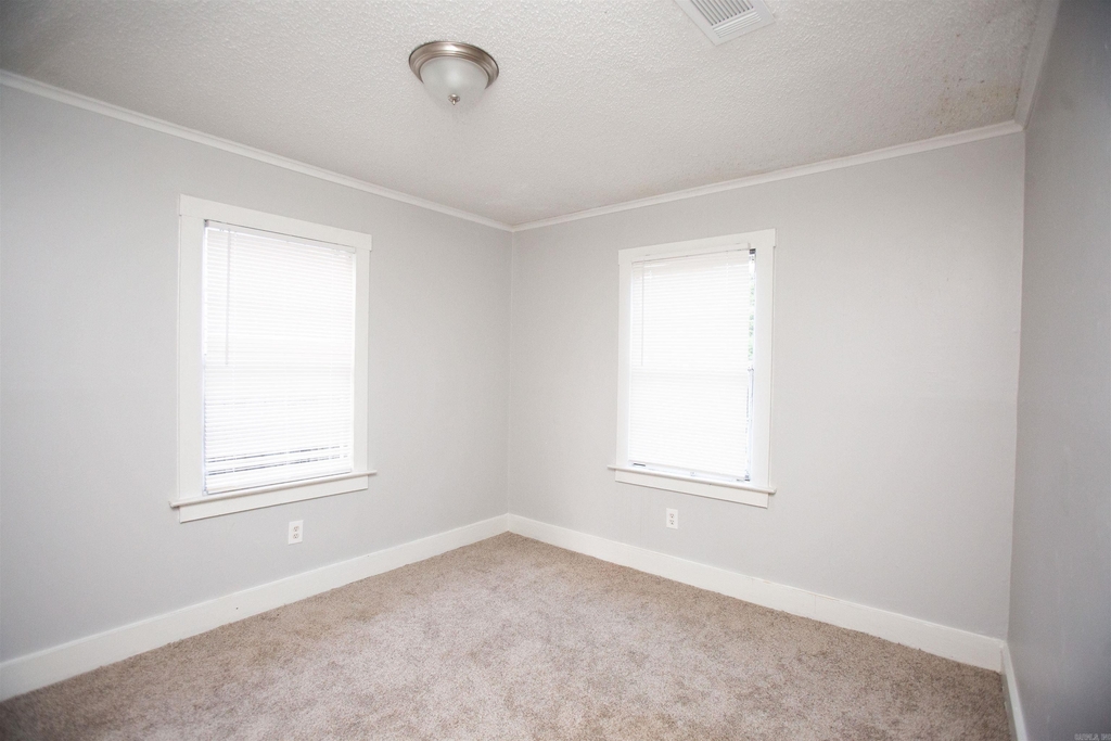 1307 Washington Street - Photo 8