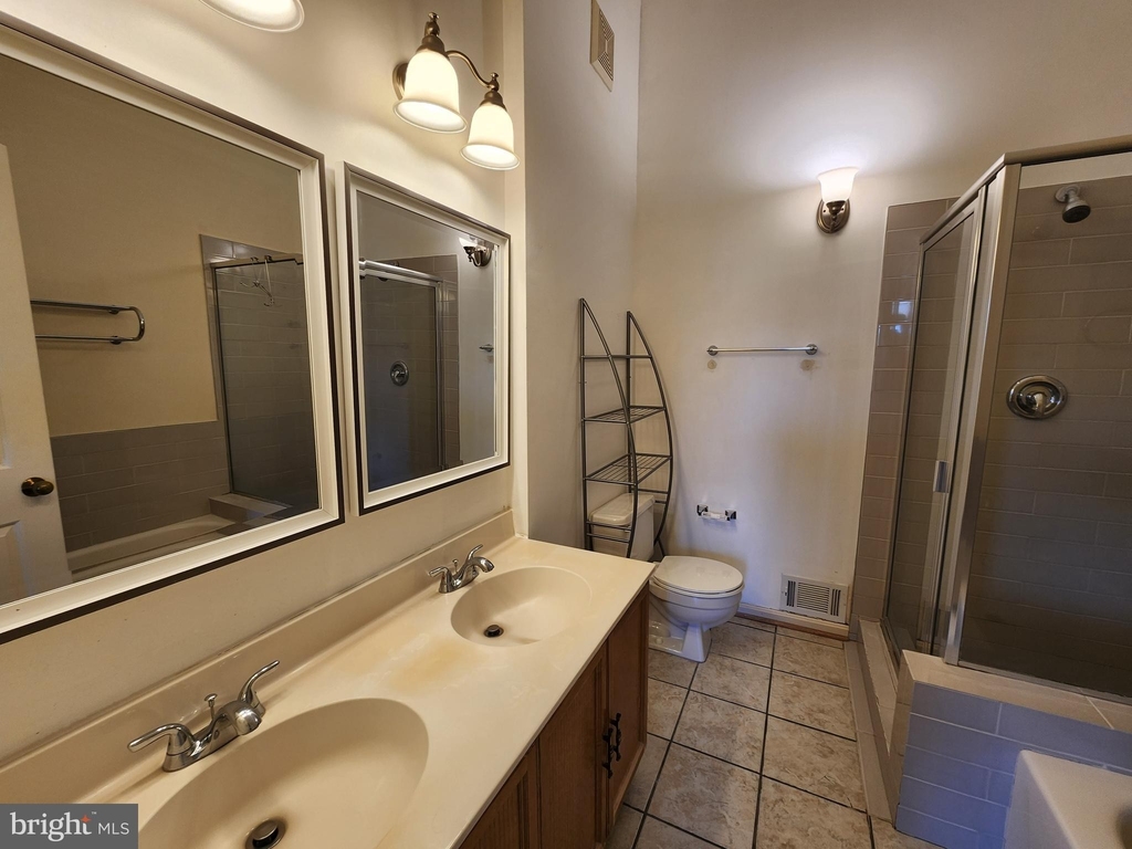 3815 Grand Junction Court - Photo 18