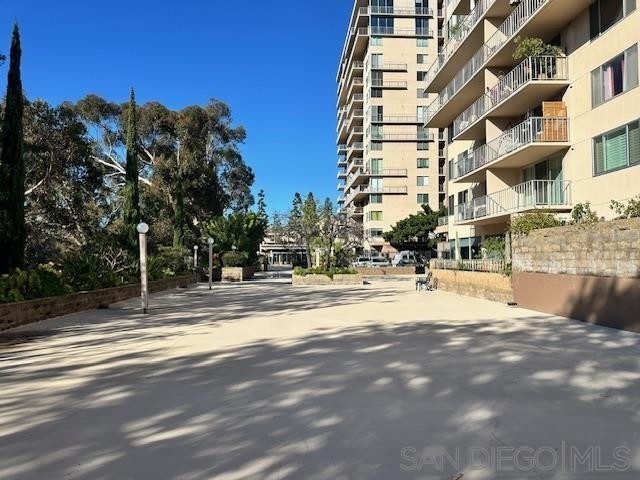 3635 7th Ave 8d - Photo 1