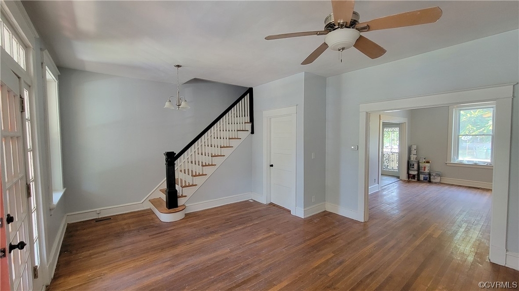 2112 Rosewood Avenue - Photo 3