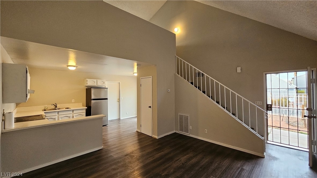 5188 Garden Lane - Photo 3