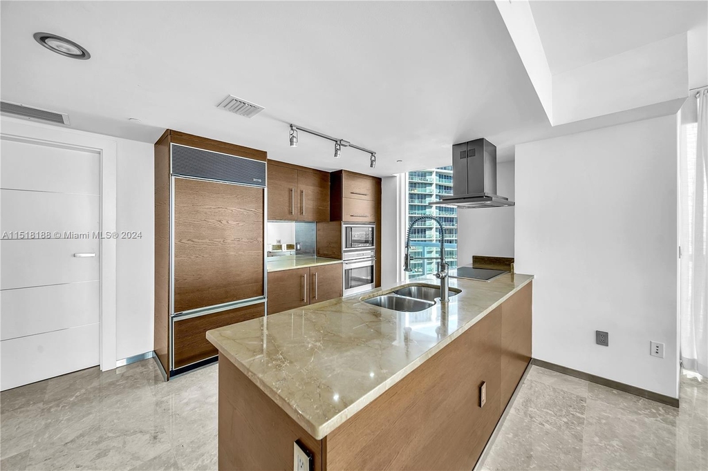 495 Brickell Ave - Photo 4