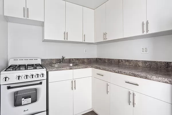 88 Fulton Street - Photo 9