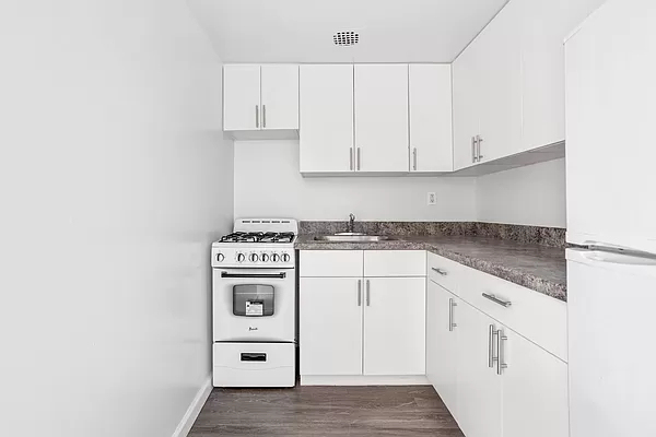 88 Fulton Street - Photo 8