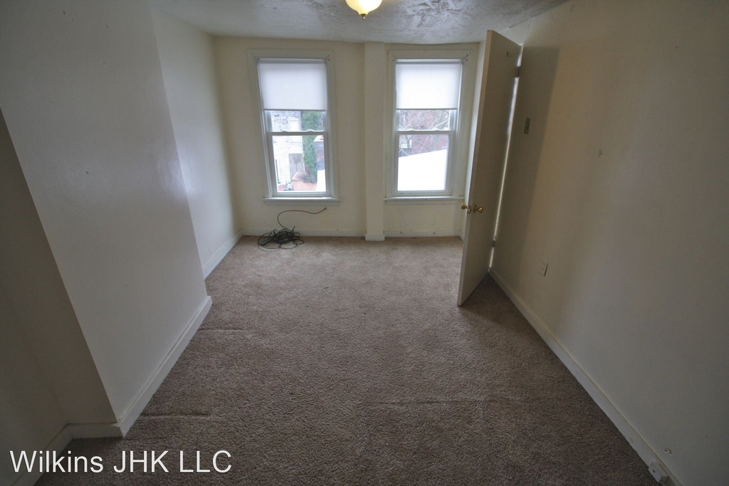 1823 Penn Ave - Photo 3