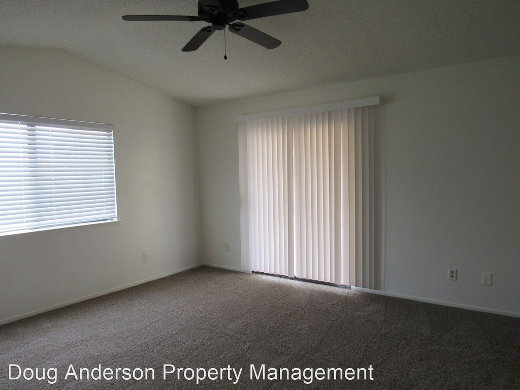 ***1811 Einstein Street - Photo 14