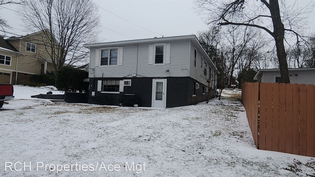 1219 Highland Ave Se - Photo 8