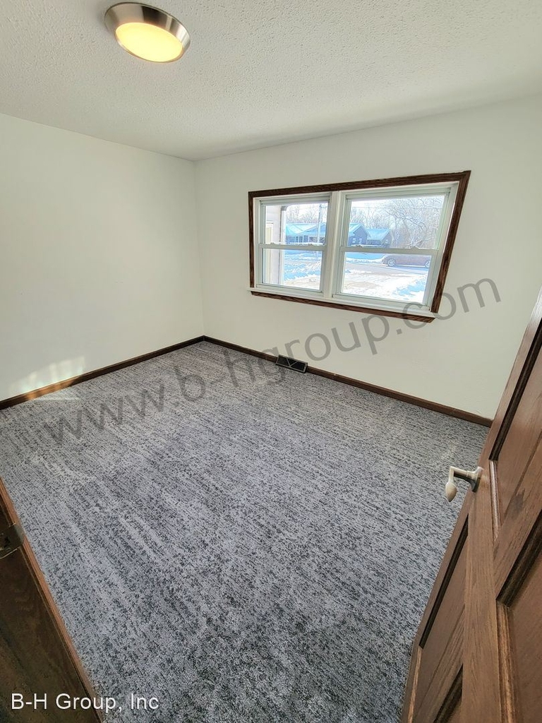 8245 108th Ave - Photo 16