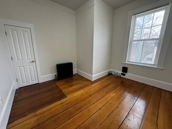 34 Thaxter St - Photo 15