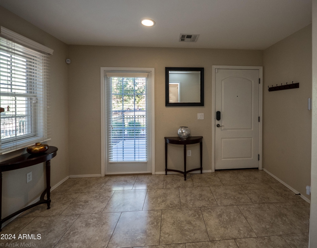 1628 E Canyon Creek Drive - Photo 3