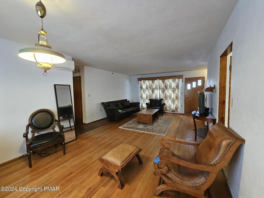 83 Knox Street - Photo 2