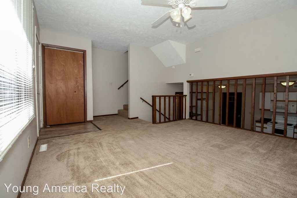 109 N Orr Dr - Photo 2