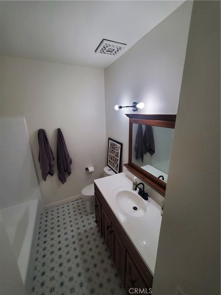 2534 W Macarthur Boulevard - Photo 8