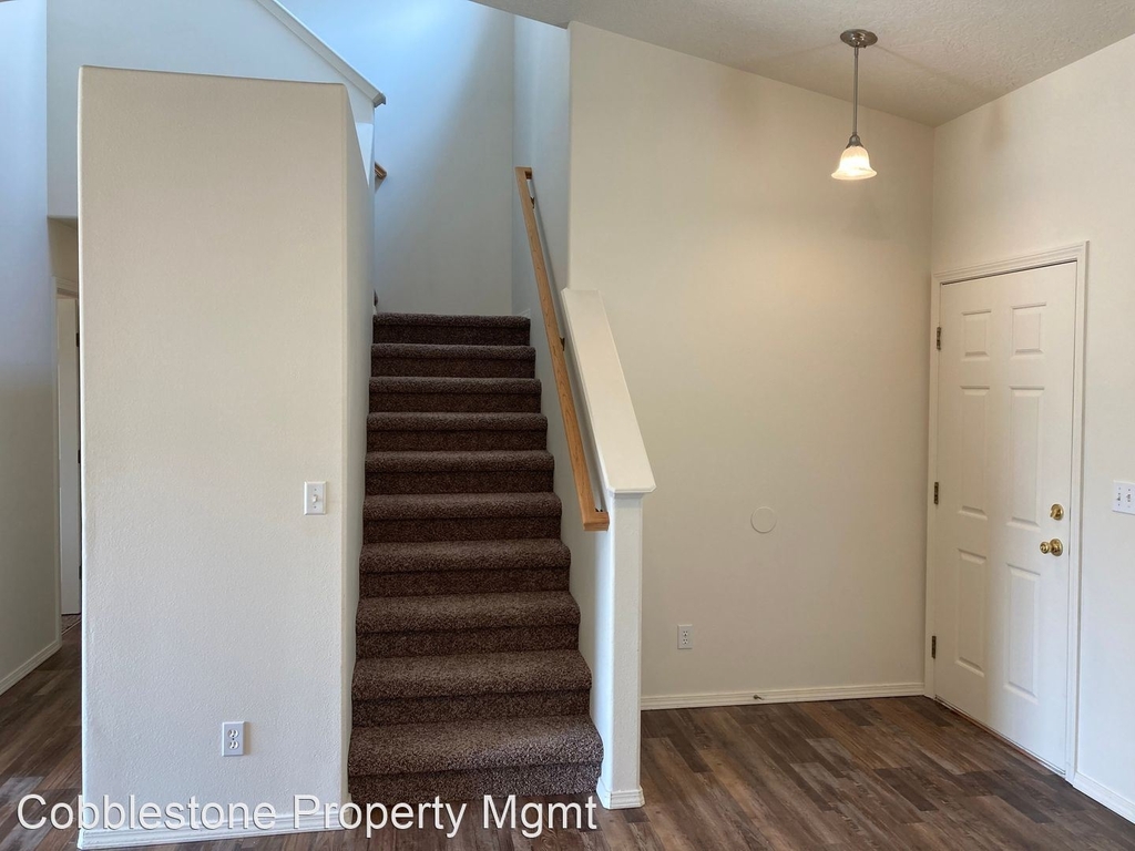 1712 W Cherry Ct - Photo 2