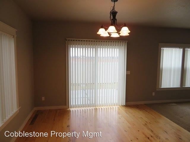 4526 N Kilee Ave - Photo 8