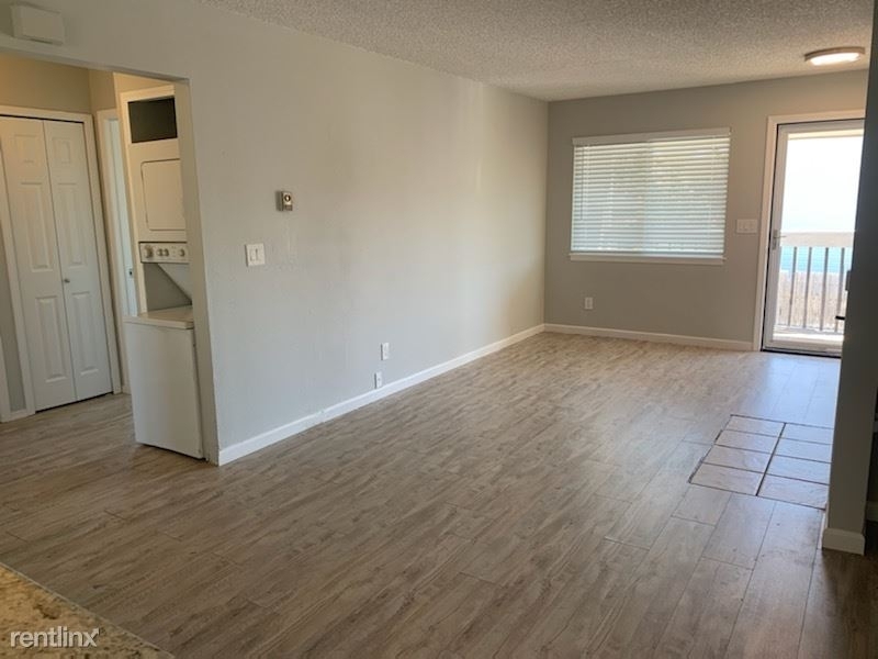 1120 Mazatlan Cir B - Photo 4