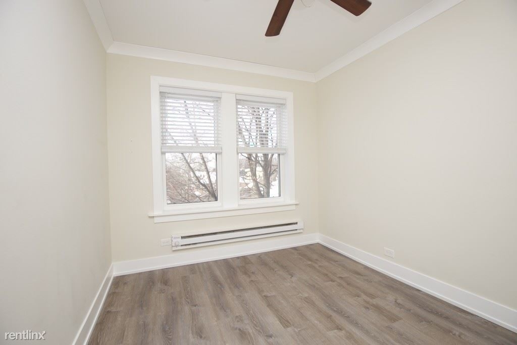 4220 N. Clark, Unit 9 - Photo 10