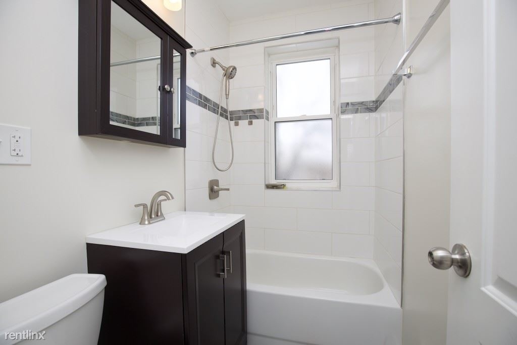 4220 N. Clark, Unit 6 - Photo 13