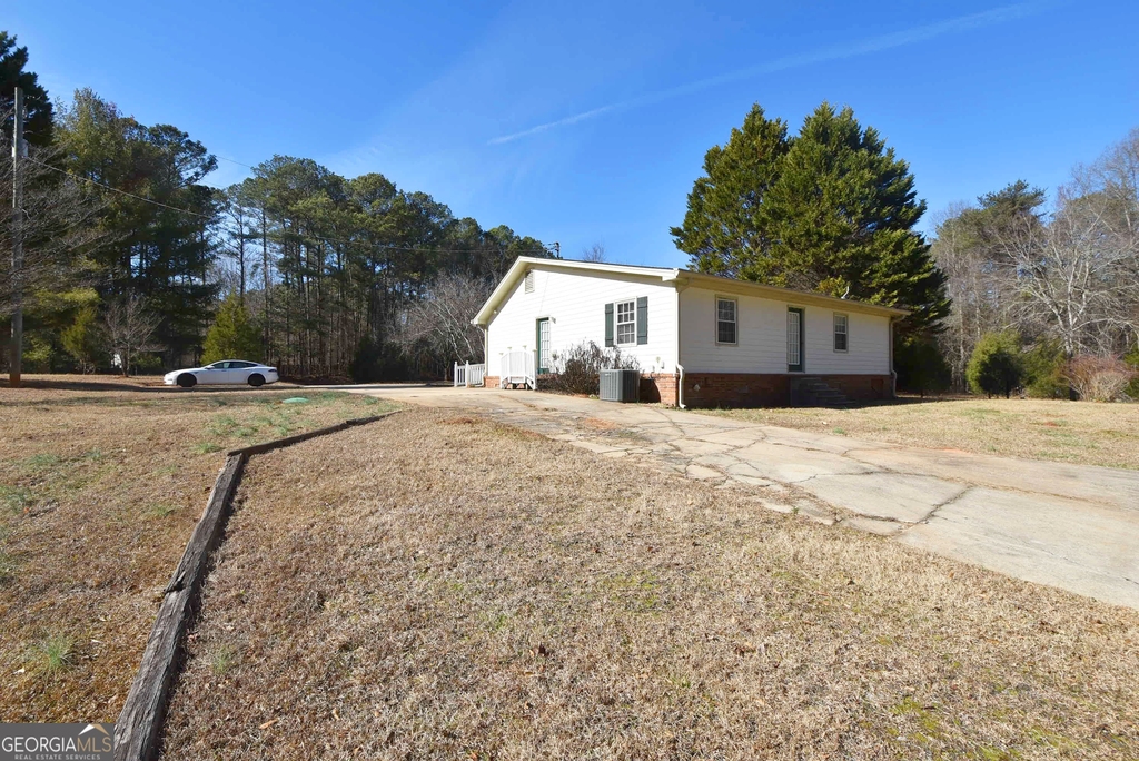 1116 Robinson Road - Photo 40