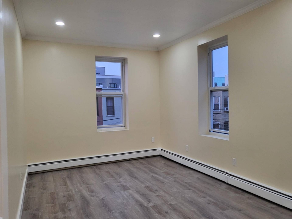 1173 Eastern Parkway - Photo 15