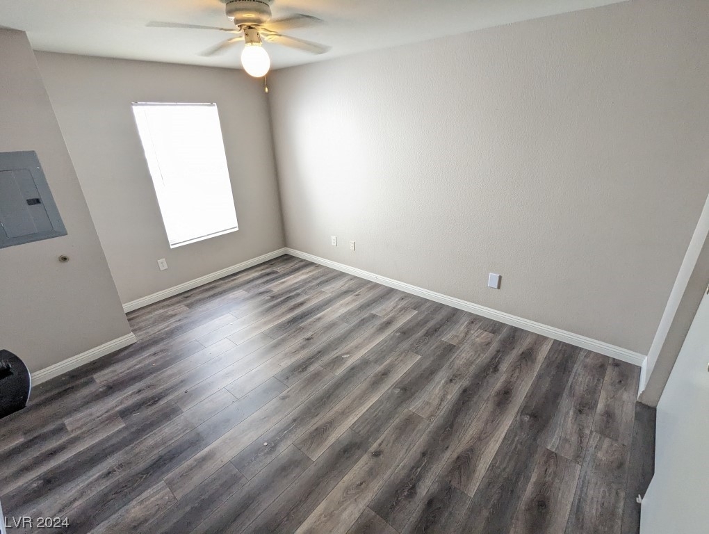 555 E Silverado Ranch Boulevard - Photo 23