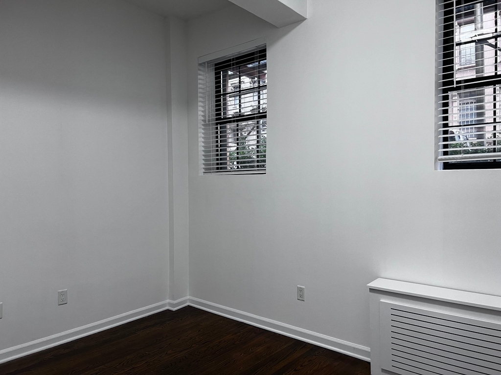 160 West 73rd Street - Photo 3