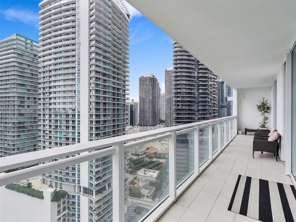 1080 Brickell Ave - Photo 6