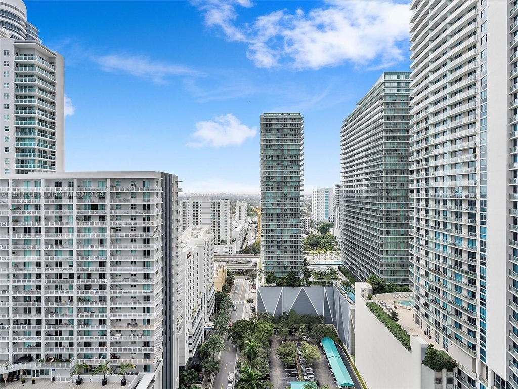 1080 Brickell Ave - Photo 8