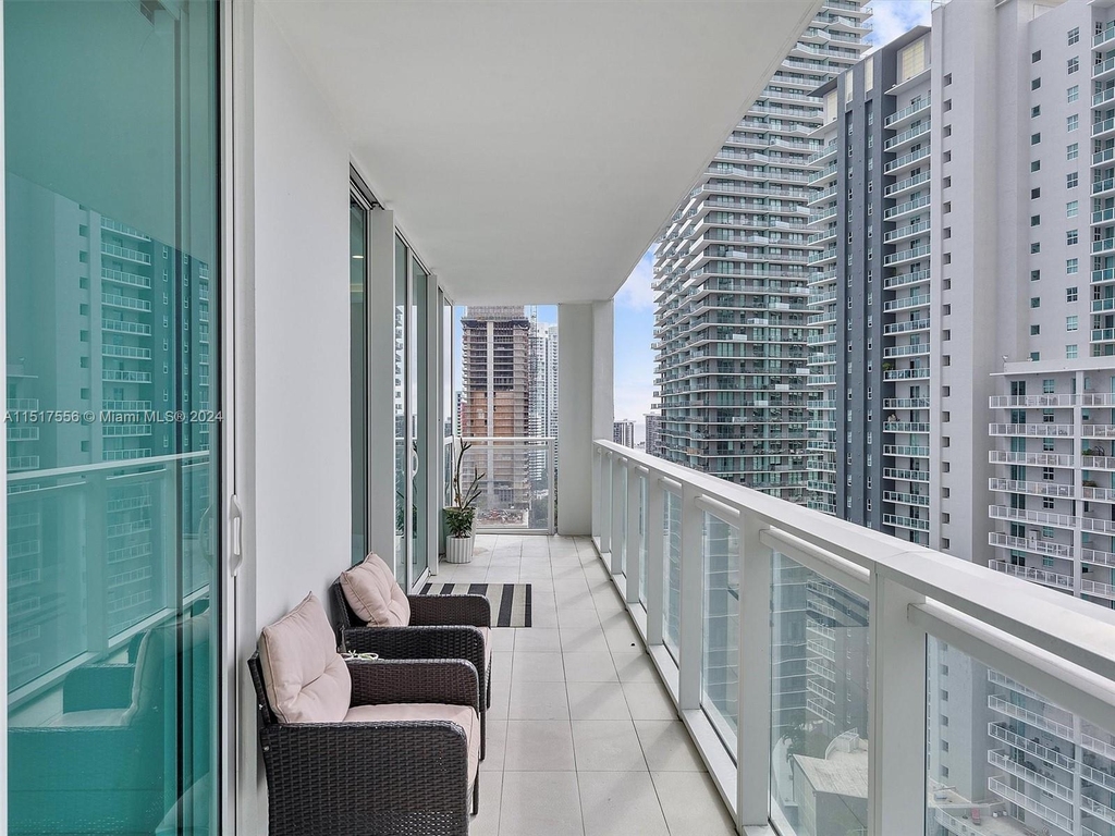 1080 Brickell Ave - Photo 7