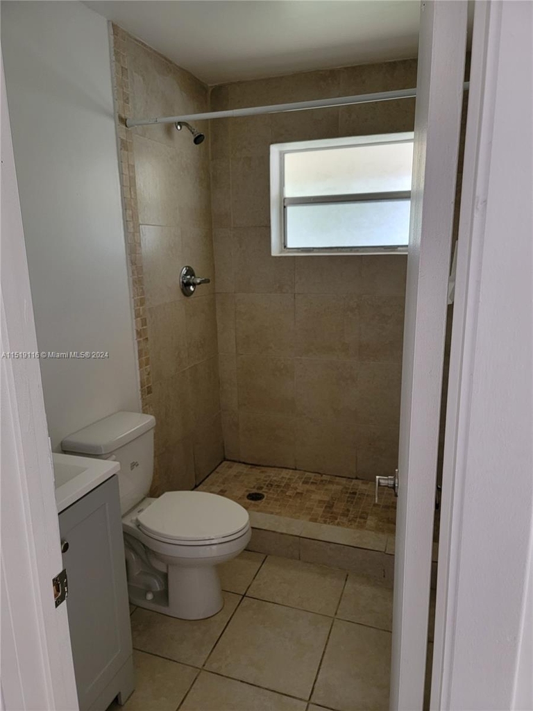 28 Sw 8th St - Photo 1