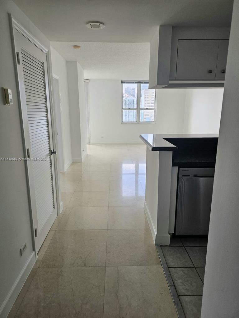 701 Brickell Key Blvd - Photo 7