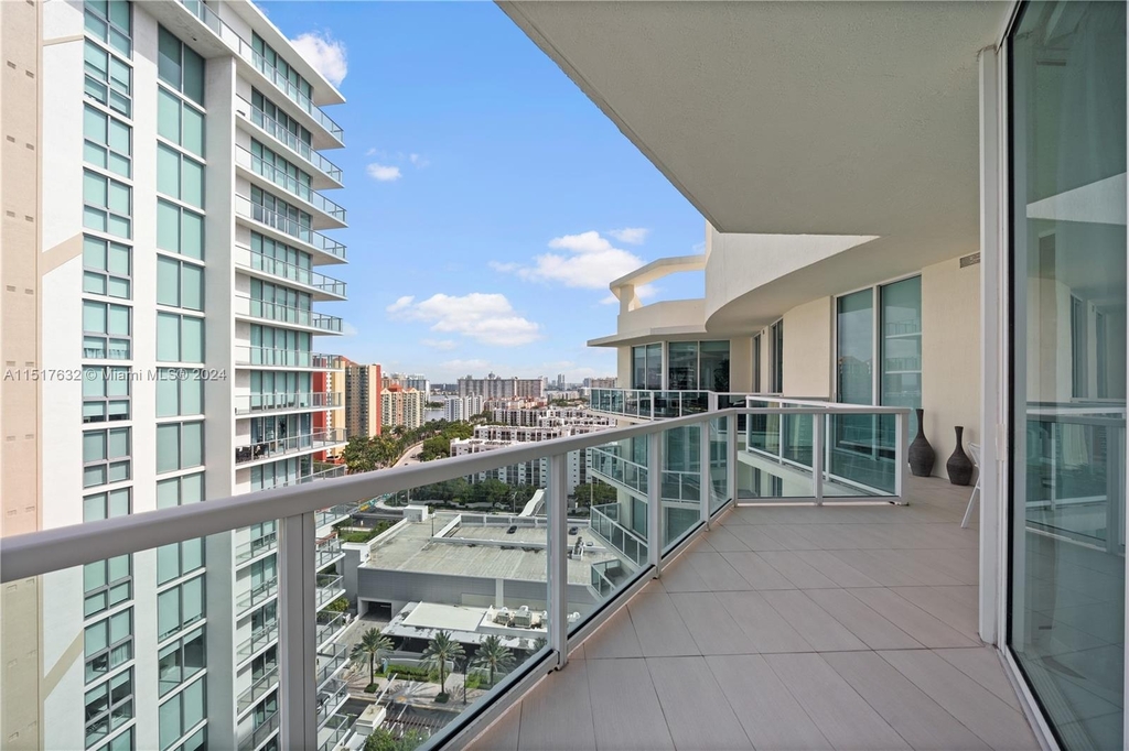 250 Sunny Isles Blvd - Photo 24