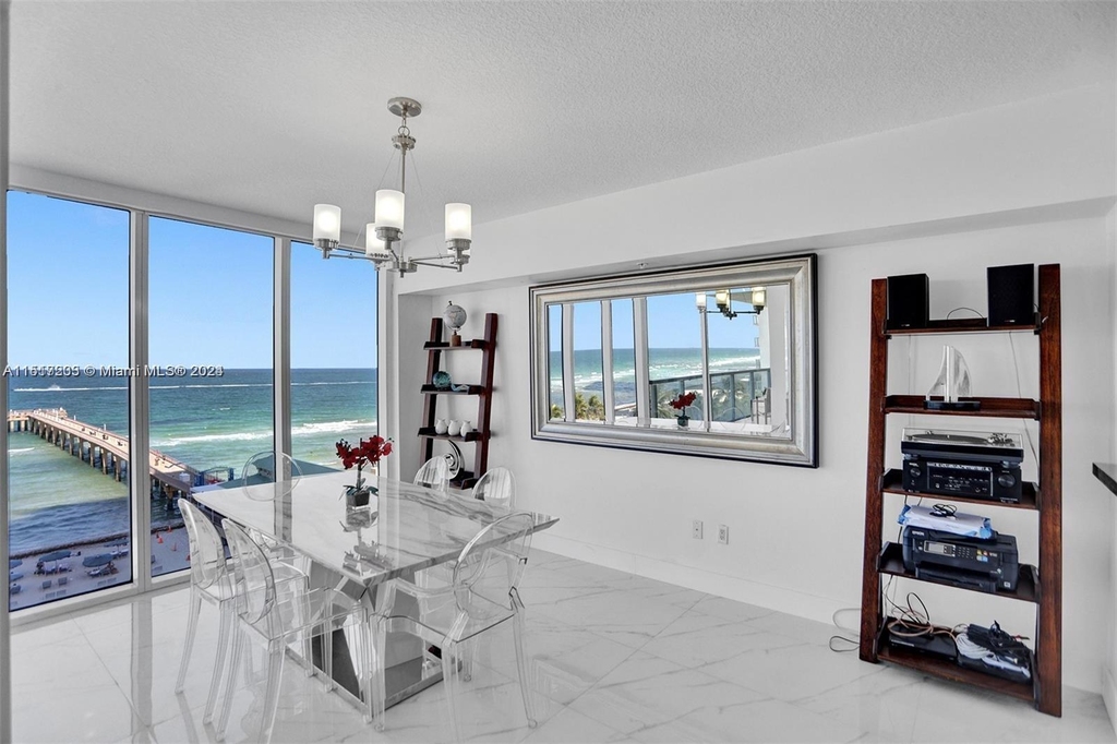 16699 Collins Ave - Photo 2