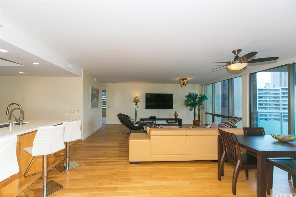 1551 Ala Wai Boulevard - Photo 4