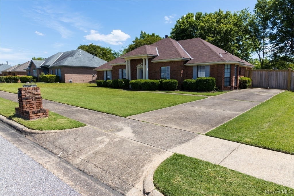 6706 Carol Court - Photo 0