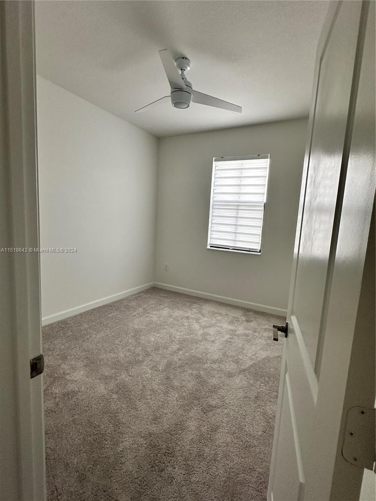 12886 Sw 233rd Ter - Photo 13