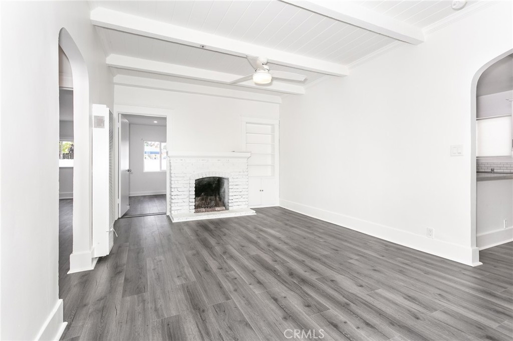 1027 N Martel Avenue - Photo 3