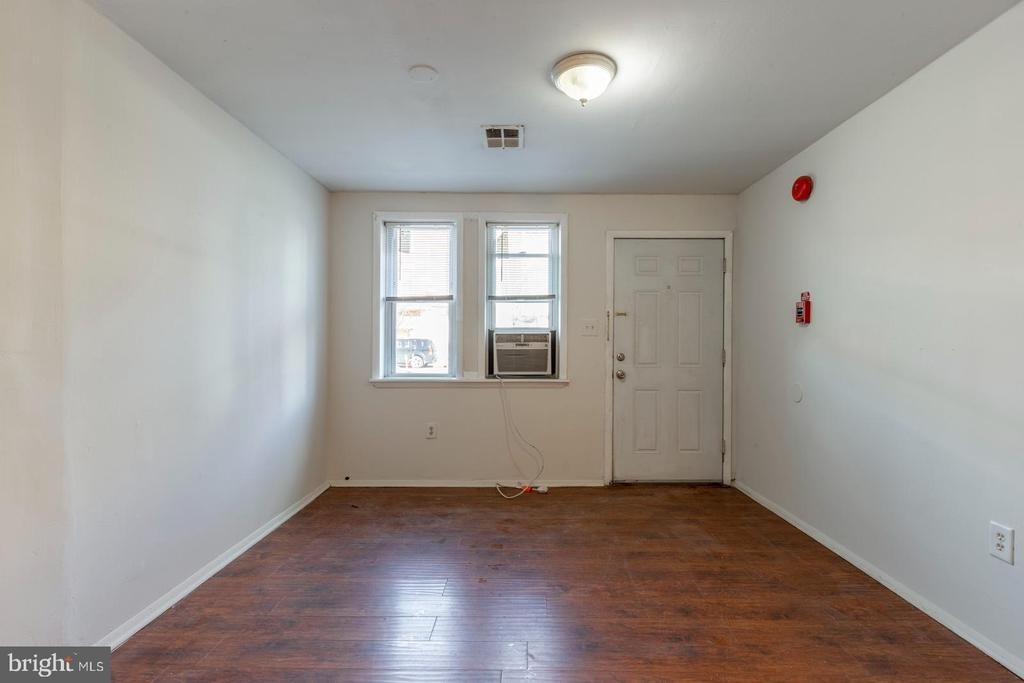 238 W Girard Ave - Photo 1