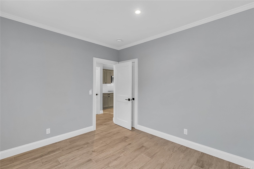 156 W Broadway - Photo 16